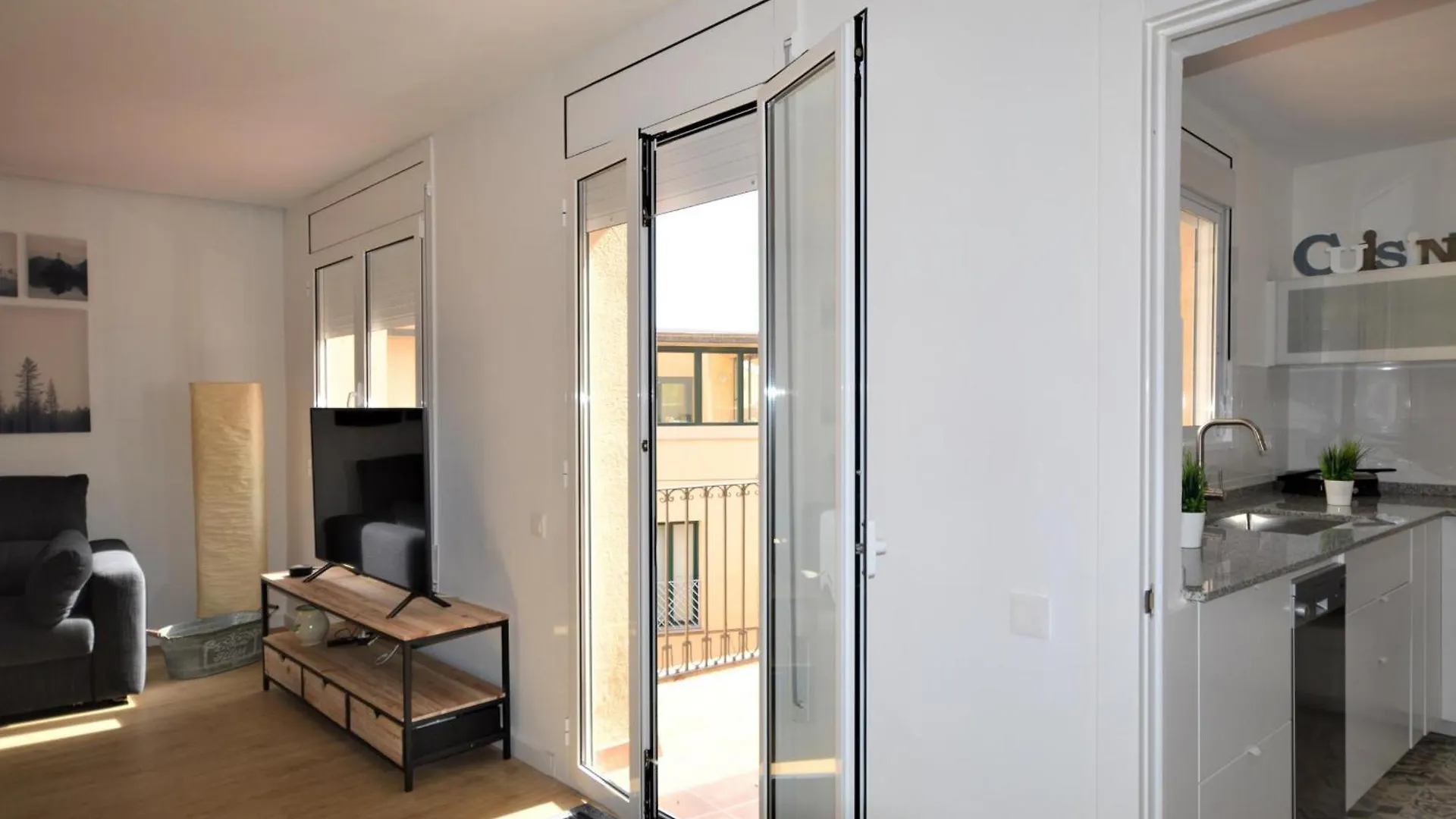 Apartman Apartamento Moderno Para 4 Pers., Wifi, A.A., En El Corazon De Castello D'Empuries - Es-89-79